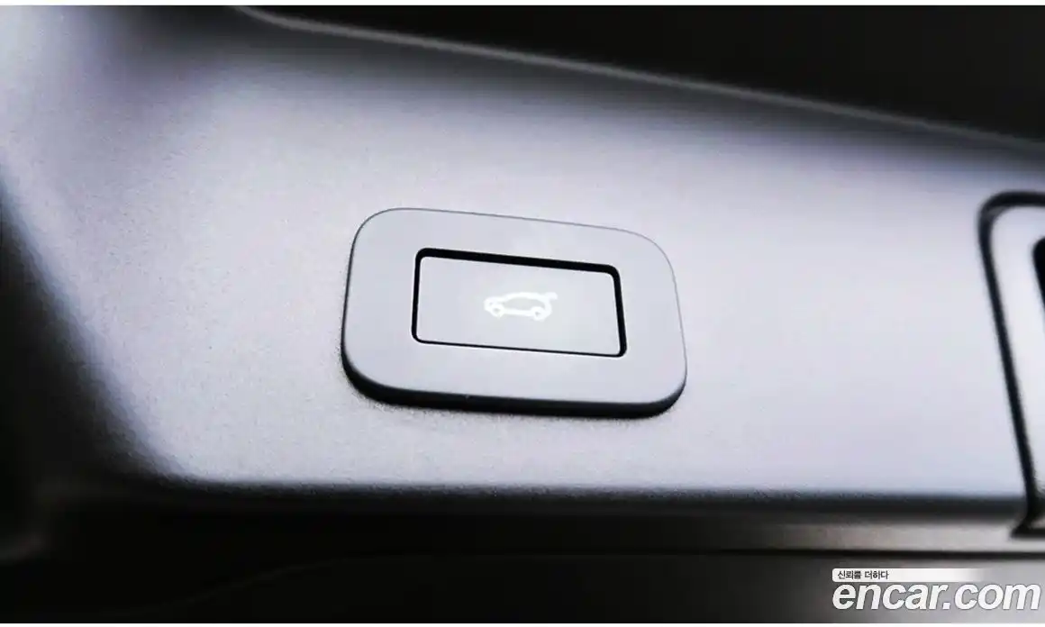 Land Rover Range-Rover Evoque 2024 2.0 Автомат в Москве № 316341, фото 20