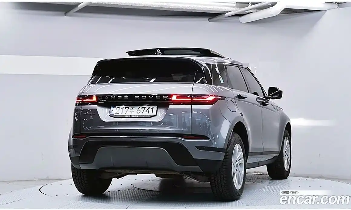 Land Rover Range-Rover Evoque 2024 2.0 Автомат в Москве № 316341, фото 4