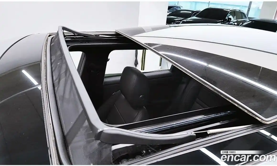 Land Rover Range-Rover Evoque 2024 2.0 Автомат в Москве № 316341, фото 10