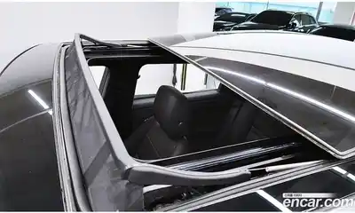 Land Rover Range-Rover Evoque 2024 2.0 Автомат в Москве № 316341, миниатюра 10