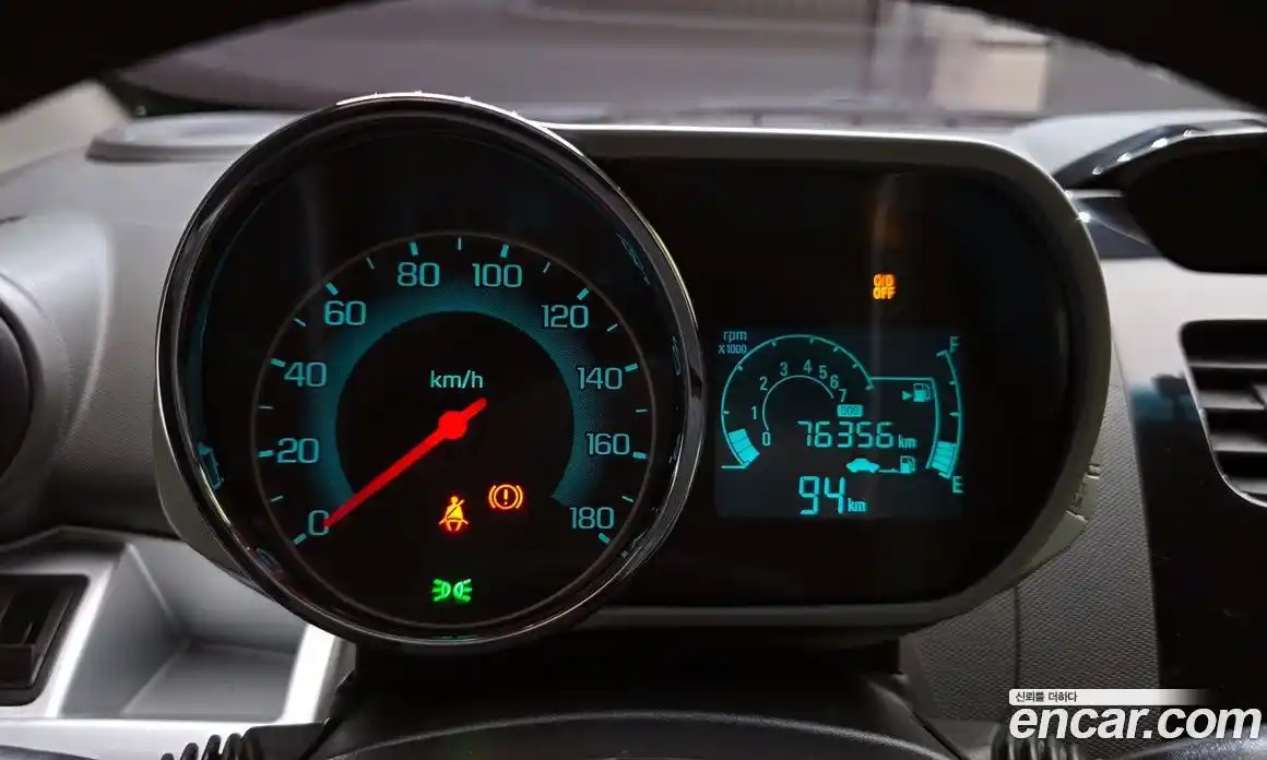 Chevrolet Spark 2014 1.0 Автомат в Москве № 327224, фото 16