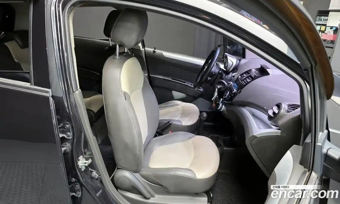 Chevrolet Spark 2014 1.0 Автомат в Москве № 327224, фото 9