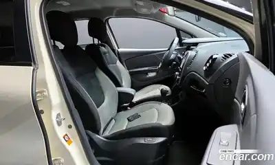 Renault QM3 2014 1.5 Автомат в Москве № 328339, миниатюра 8