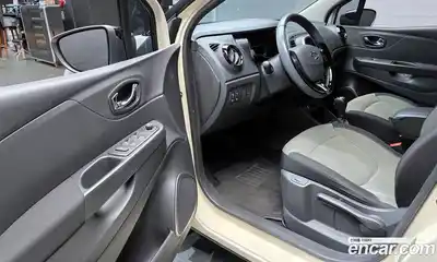 Renault QM3 2014 1.5 Автомат в Москве № 328339, миниатюра 10
