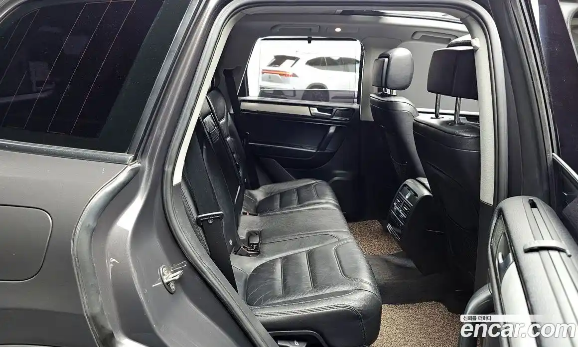 Volkswagen Touareg 2012 3.0 Автомат в Москве № 329880, фото 16