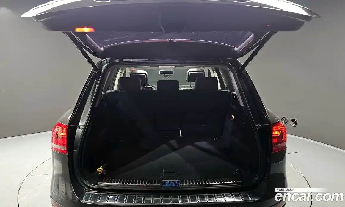 Volkswagen Touareg 2012 3.0 Автомат в Москве № 329880, фото 8