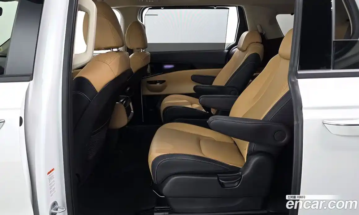 Kia Canival 2023 2.2 Автомат в Москве № 337529, фото 15