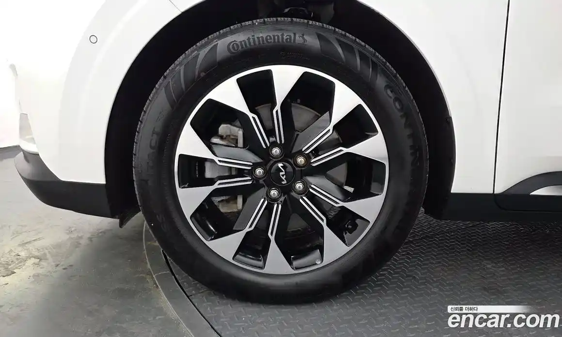 Kia Canival 2023 2.2 Автомат в Москве № 337529, фото 6