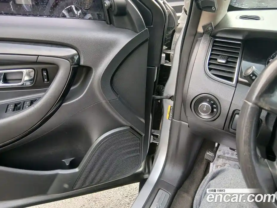 Ford Taurus 2011 3.5 Автомат в Москве № 337942, фото 17