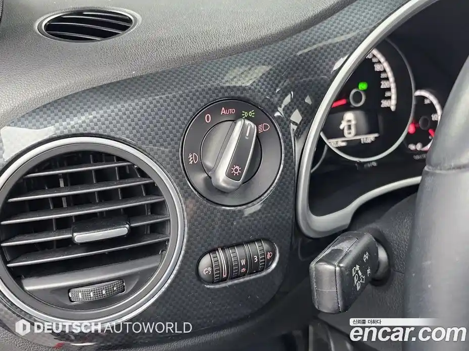 Volkswagen Beatle 2014 2.0 Автомат в Москве № 359162, фото 16