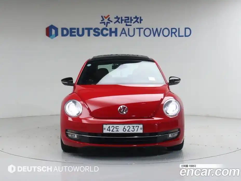 Volkswagen Beatle 2014 2.0 Автомат в Москве № 359162, фото 3