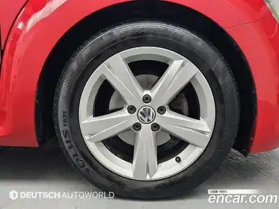 Volkswagen Beatle 2014 2.0 Автомат в Москве № 359162, миниатюра 5