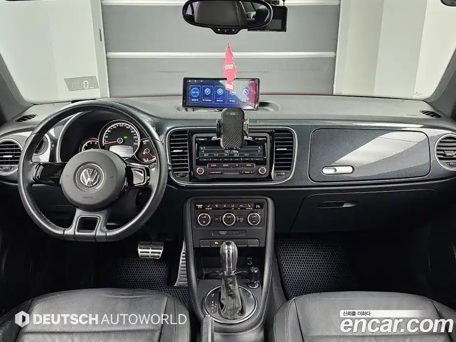 Volkswagen Beatle 2014 2.0 Автомат в Москве № 359162, фото 7