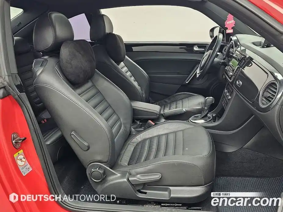 Volkswagen Beatle 2014 2.0 Автомат в Москве № 359162, фото 10