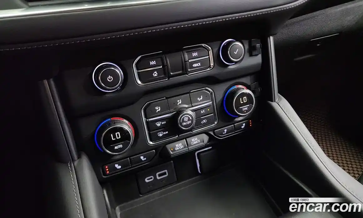 Chevrolet Surburban 2021 5.3 Автомат в Москве № 363502, фото 16