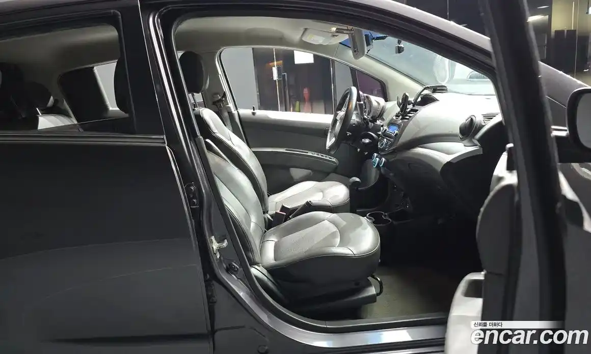 Chevrolet Spark 2014 1.0 Автомат в Москве № 39067, фото 7