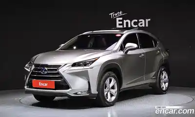 Lexus NX, 2015