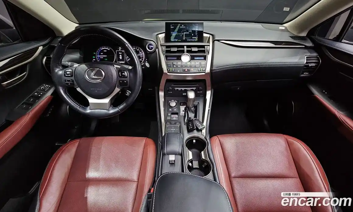 Lexus NX 2015 2.5 Автомат в Москве № 398485, фото 7