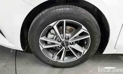 Kia K3 2024 1.6 Автомат в Москве № 404058, миниатюра 5