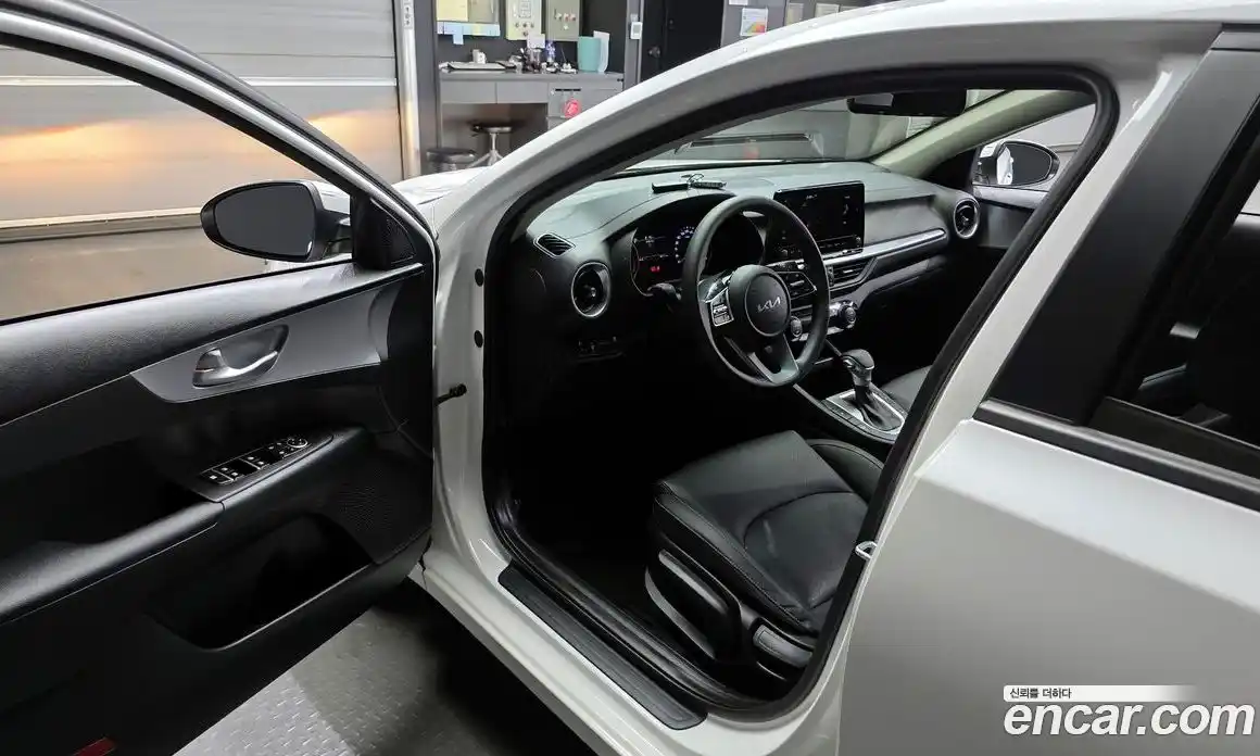 Kia K3 2024 1.6 Автомат в Москве № 404058, фото 10