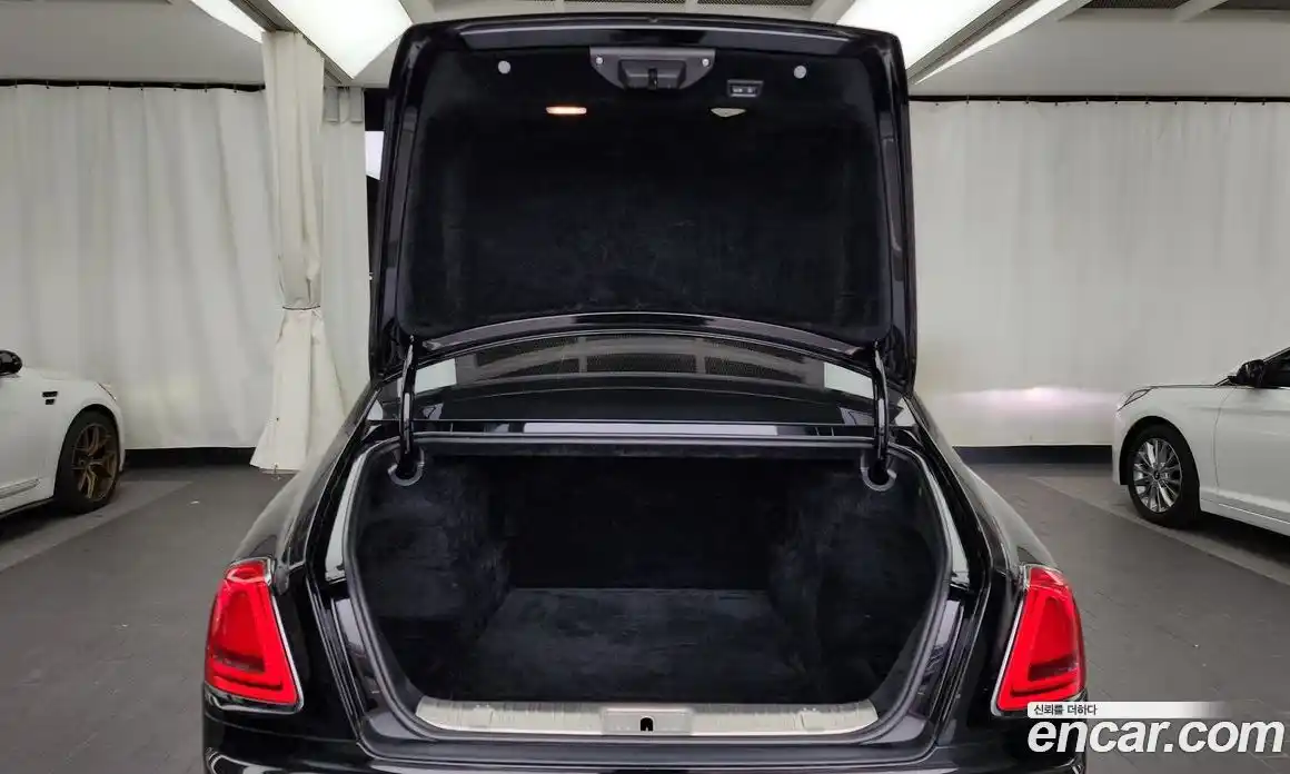 Rolls-Royce Ghost 2019 6.6 Автомат в Москве № 407239, фото 20