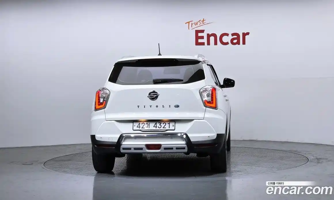 SsangYong TIBOLI 2016 1.6 Автомат в Москве № 409934, фото 4