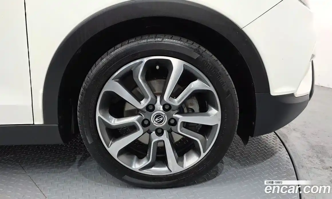 SsangYong TIBOLI 2016 1.6 Автомат в Москве № 409934, фото 5