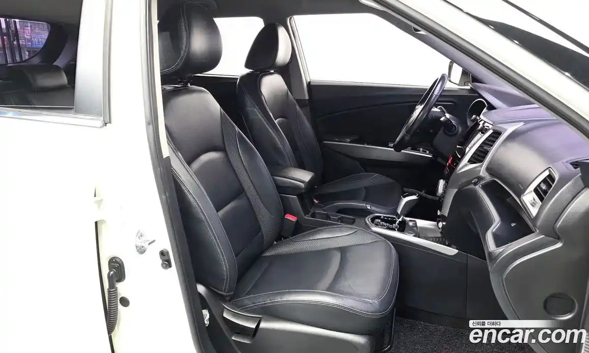 SsangYong TIBOLI 2016 1.6 Автомат в Москве № 409934, фото 10