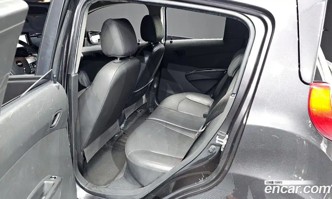 Chevrolet Spark 2014 1.0 Автомат в Москве № 41369, фото 11