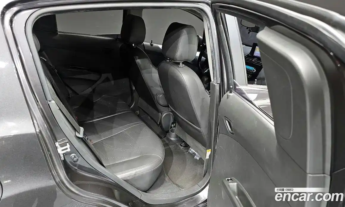 Chevrolet Spark 2014 1.0 Автомат в Москве № 41369, фото 13