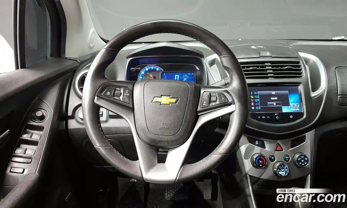 Chevrolet Trax 2014 1.4 Автомат в Москве № 42169, фото 17