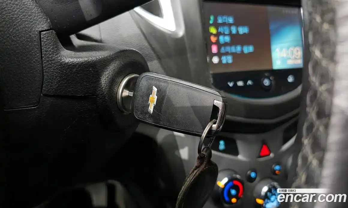 Chevrolet Trax 2014 1.4 Автомат в Москве № 42169, фото 19