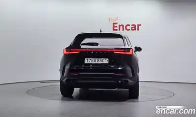 Lexus NX 2022 2.5 Автомат в Москве № 425748, миниатюра 4