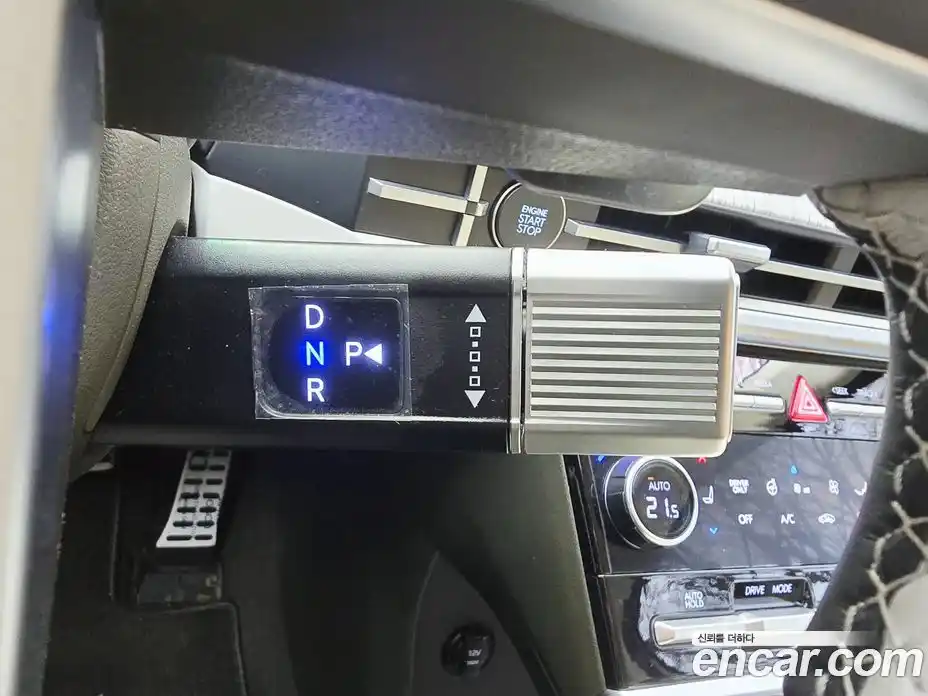 Hyundai Santa Fe 2024 1.6 Автомат в Москве № 449683, фото 13