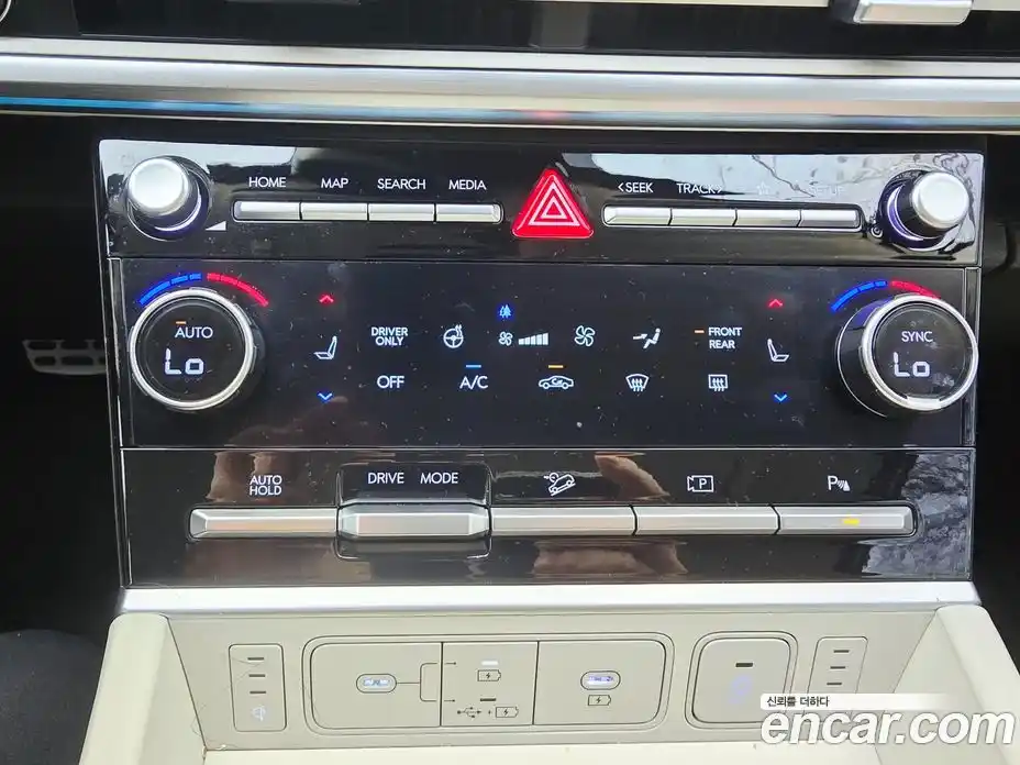 Hyundai Santa Fe 2024 1.6 Автомат в Москве № 449683, фото 20