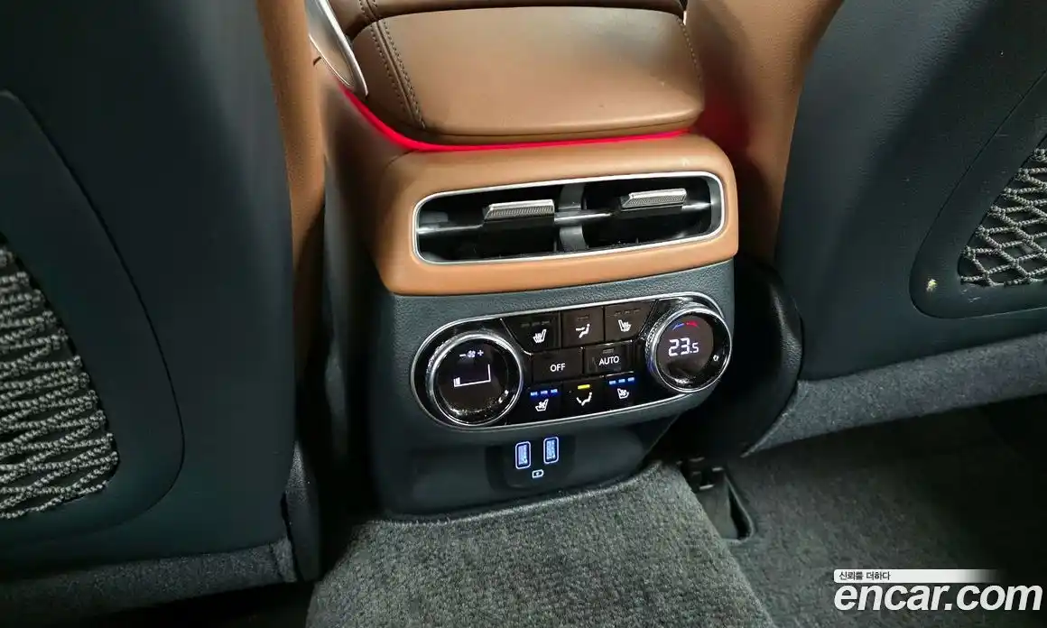 Genesis GV70 2024 2.5 Автомат в Москве № 452997, фото 19