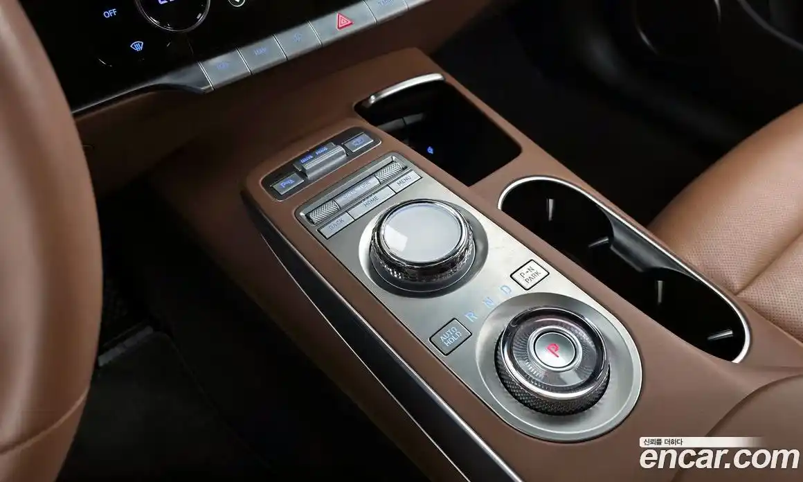 Genesis GV70 2024 2.5 Автомат в Москве № 452997, фото 9