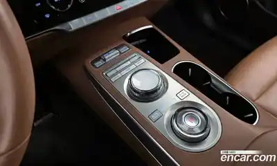 Genesis GV70 2024 2.5 Автомат в Москве № 452997, миниатюра 9