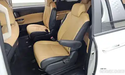 Kia Canival 2023 2.2 Автомат в Москве № 460051, миниатюра 11