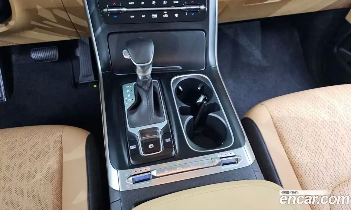 Kia Canival 2023 2.2 Автомат в Москве № 460051, фото 9