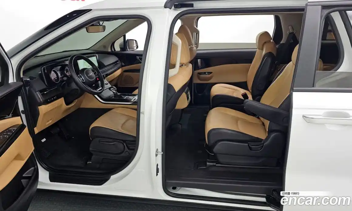 Kia Canival 2023 2.2 Автомат в Москве № 460051, фото 10