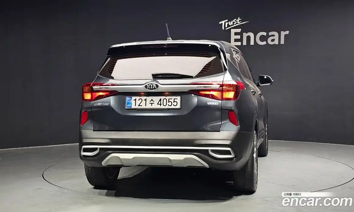 Kia Seltos 2022 1.6 Автомат в Москве № 460686, фото 4