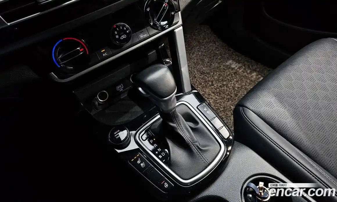 Kia Seltos 2022 1.6 Автомат в Москве № 460686, фото 9