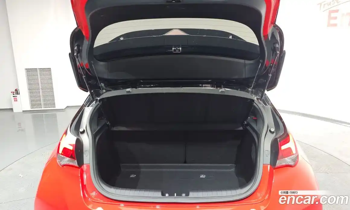 Hyundai Veloster 2019 1.6 Автомат в Москве № 46389, фото 20