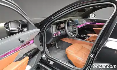 BMW 7-Series 2024 3.0 Автомат в Москве № 464388, миниатюра 10