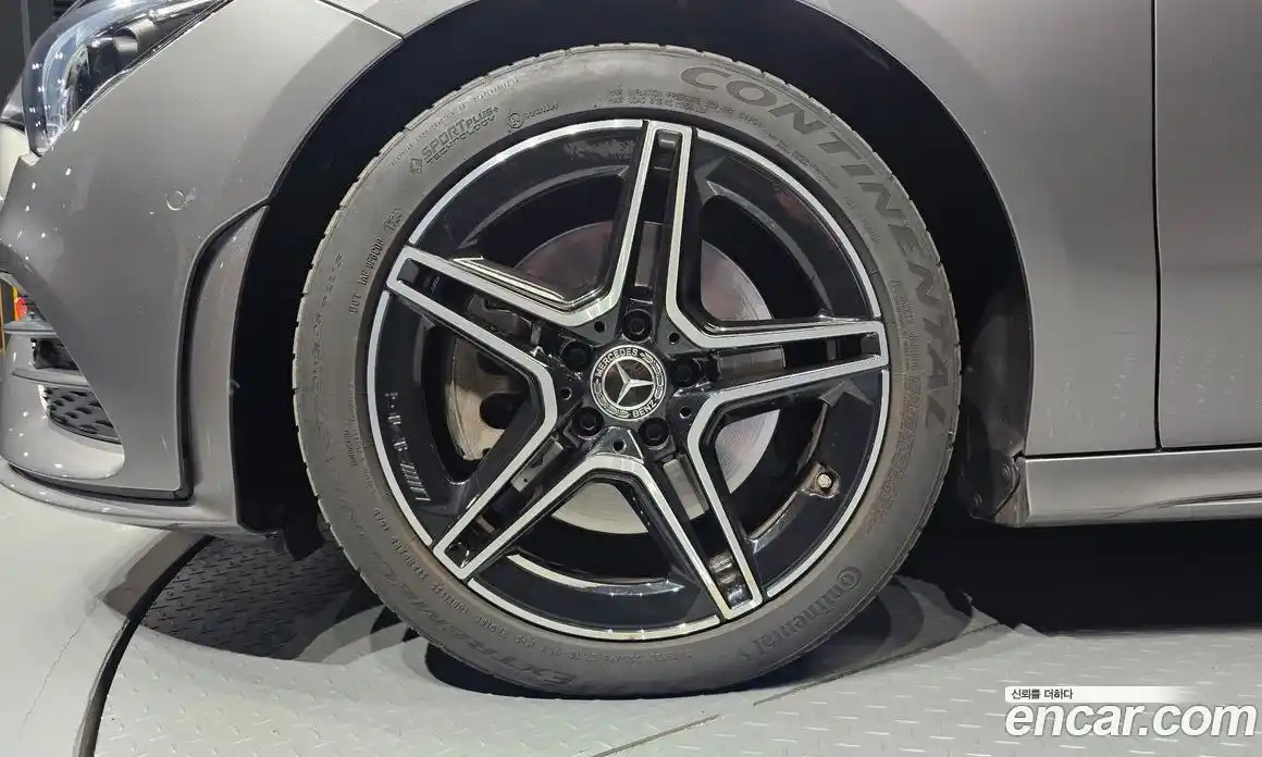 Mercedes-Benz CLA-Class 2022 2.0 Автомат в Москве № 466470, фото 5