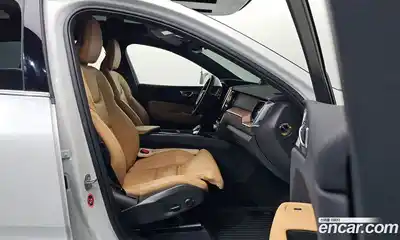 Volvo XC60 2024 2.0 Автомат в Москве № 469850, миниатюра 11