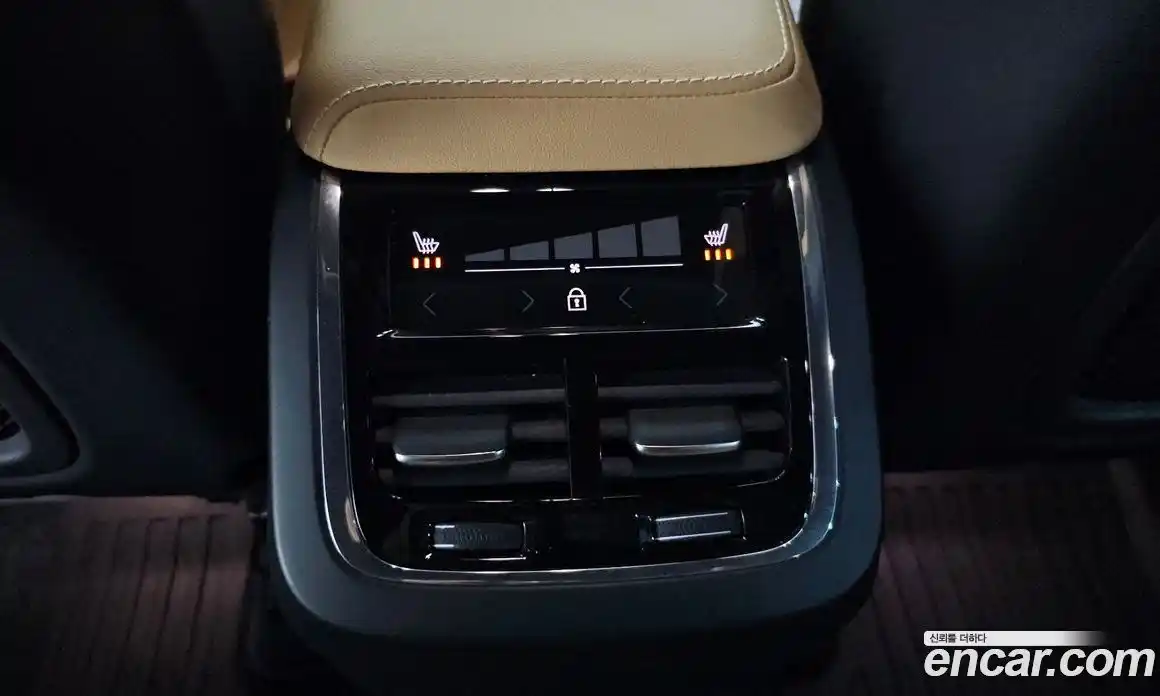 Volvo XC60 2024 2.0 Автомат в Москве № 469850, фото 18