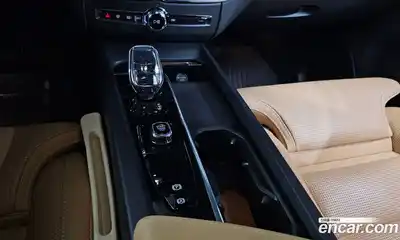 Volvo XC60 2024 2.0 Автомат в Москве № 469850, миниатюра 9