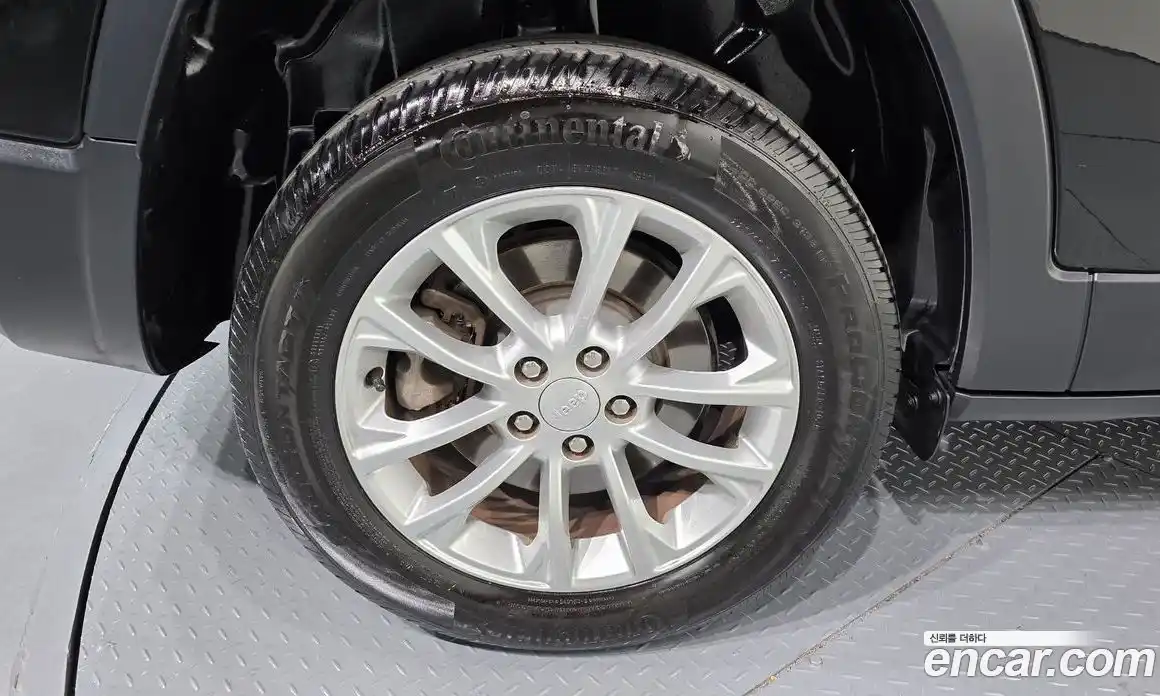 Jeep Cherokee 2019 2.4 Автомат в Москве № 472687, фото 5